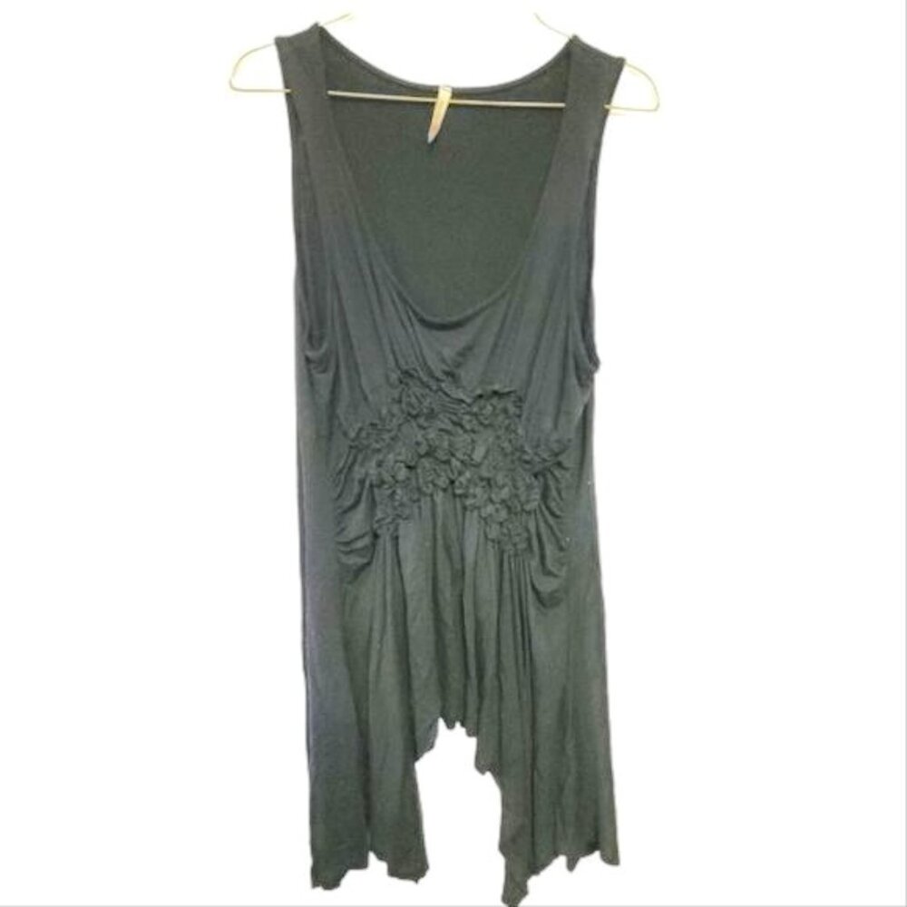 Olivia moon Sleeveless tank top solid black tunic sharkbite hem scoop ne…